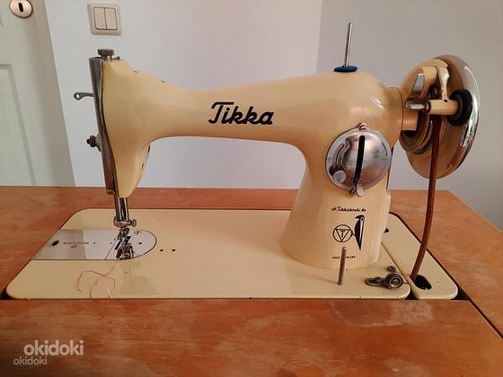 Швейная машина Tikkakoski или Tikka с подставкой