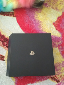 Продам PlayStation 4 pro +1 pult dialshock 4 (5 фото из 6)