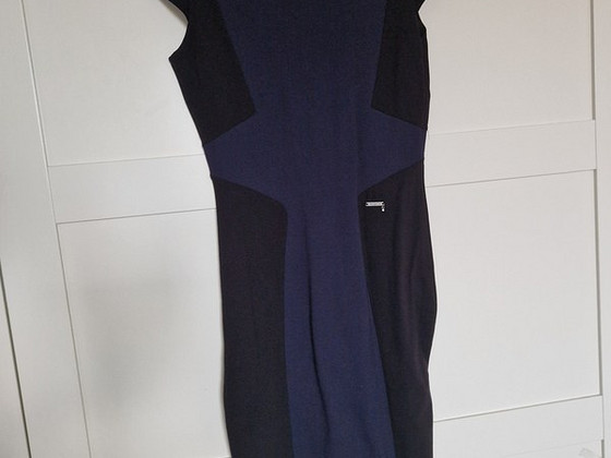 Платье Guess S