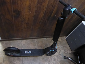 Самокат Velt X8 pro Smart Scooter + Зарядка (2 фото из 7)