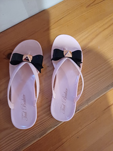 Шлепанцы от Ted Baker (1 фото из 2)
