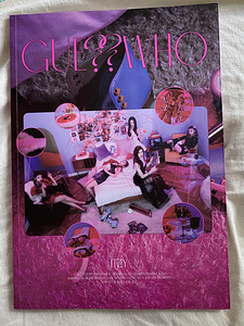 ITZY GUESS WHO ALBUM (without cards and poster) (1 foto / 4)