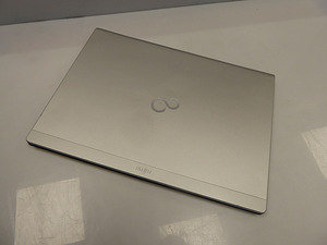 Sülearvuti Fujitsu Lifebook UH552 (4 foto / 5)
