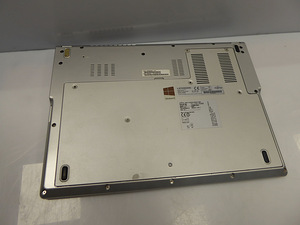 Sülearvuti Fujitsu Lifebook UH552 (5 foto / 5)
