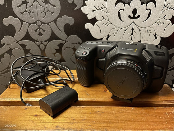 Blackmagic 4K videokaamera kere + Viltrox EF-M2 II adapter