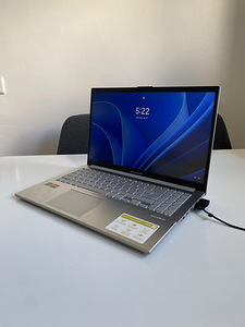 ASUS Vivobook Go 15 (1 фото из 3)