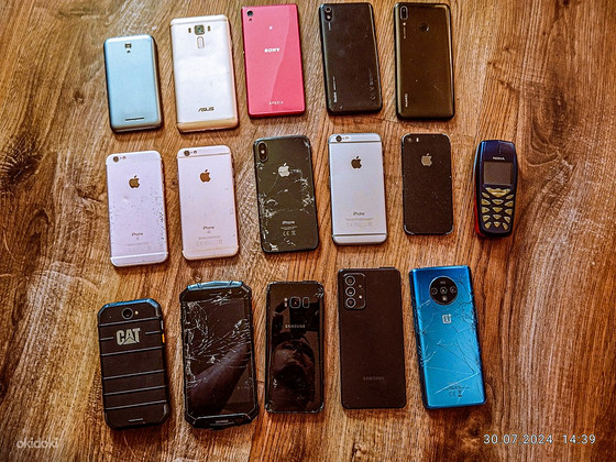 Vanad mobiiltelefonid varuosadeks