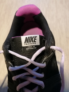 Кроссовки Nike размер 40 для фитнеса (3 фото из 3)