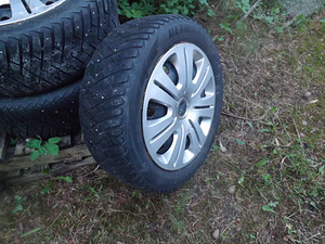 Стальные диски ford (3 фото из 3)