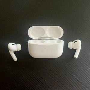 AirPods Pro (2nd generation) (3 foto / 3)