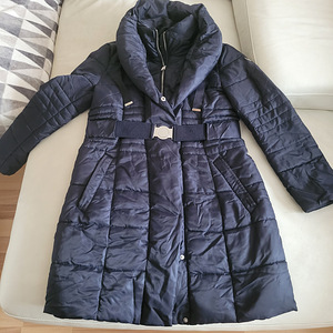 Зимнее пальто GUESS.L (1 фото из 8)