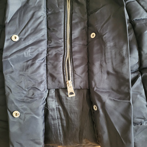 Зимнее пальто GUESS.L (7 фото из 8)