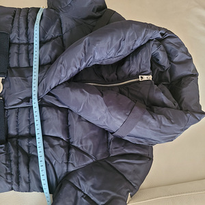 Зимнее пальто GUESS.L (8 фото из 8)