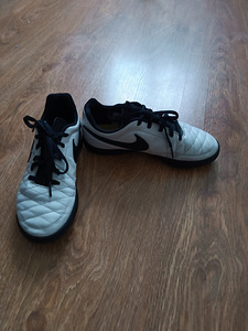 Кроссовки Nike размер 34, стелька 21 см (2 фото из 5)