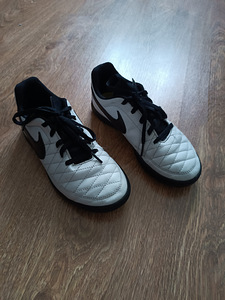 Кроссовки Nike размер 34, стелька 21 см (3 фото из 5)