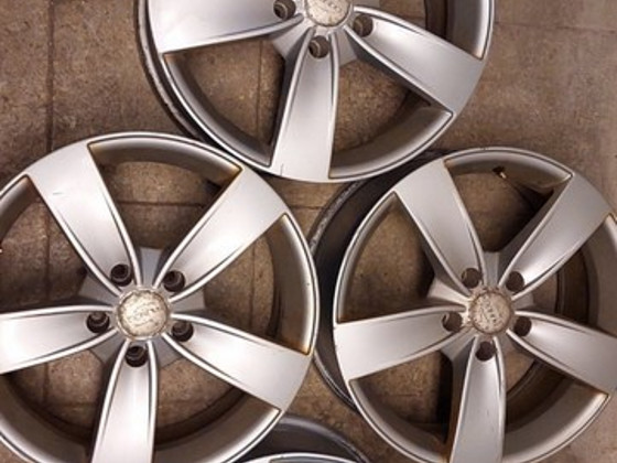17" диски 5x114,3 7,5x17 et 35 центр 67,1/60,1