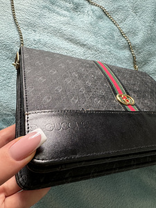 Винтажная сумка gucci (3 фото из 3)