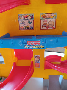 Müüa Fisher price parkla (2 foto / 3)