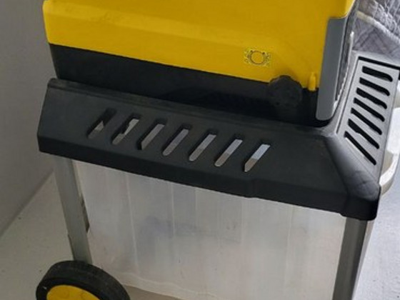 Oksapurustaja LSG 2512