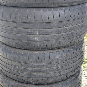 17 " Goodyear летние шины 225 55 17 4шт
