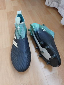 Adidas jalgpallijalatsid, suurus 44 2/3 (1 foto / 2)