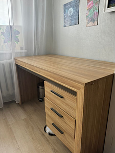 Письменный стол (4 фото из 4)