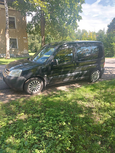 Citroen Berlingo 1.6 66kw 2008a (6 фото из 11)
