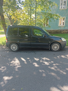 Citroen Berlingo 1.6 66kw 2008a (5 фото из 11)