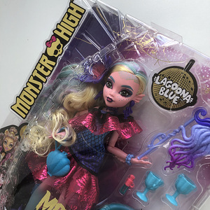Кукла Monster High Monster Ball Lagoona Blue (3 фото из 3)