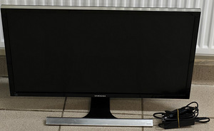 Монитор Samsung U28E590D + Адаптер (3 фото из 6)