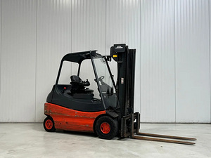 Elektritõstuk Linde E25-02 (1 foto / 7)