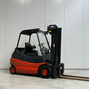 Elektritõstuk Linde E25-02