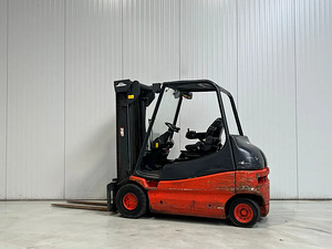 Elektritõstuk Linde E25-02 (2 foto / 7)