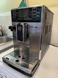 Saeco PicoBaristo Täisautomaatne espressomasin (2 foto / 5)