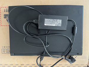 MSi Katana GF76 12UD (3 foto / 5)