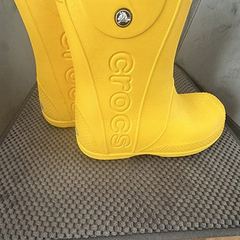 Crocs J1