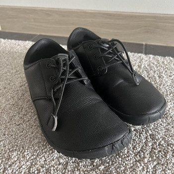 Freet nahast kingad /Freet nahast kingad barefoot