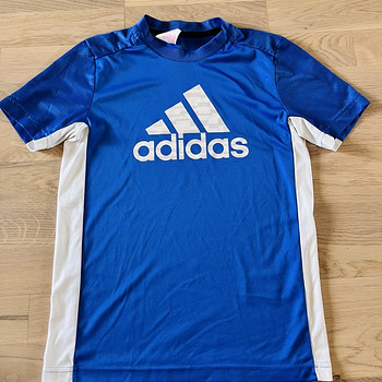 Спортивная кофта Adidas на размер 152