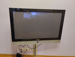 Телевизор Samsung (1 фото из 3)