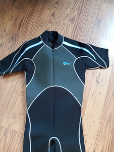 NEOPRENE SHORTIE WETSUIT crivit (size 52/L) (3 foto / 3)