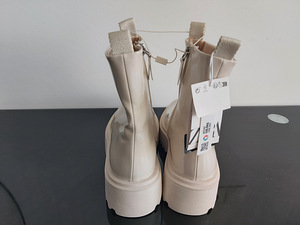 Ботинки Zara (3 фото из 8)