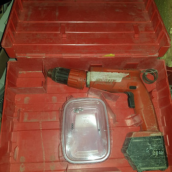 Hilti SB 12 и SF 120-A, зарядные устройства SFC 7/18 и кейсы