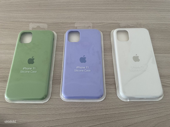 Чехлы для iPhone 11