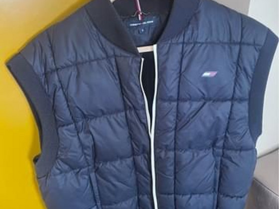 Новый жилет Tommy Hilfiger, размер S