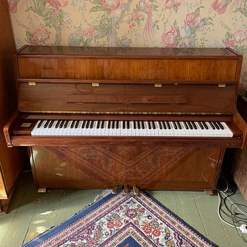 Pianiino Samick