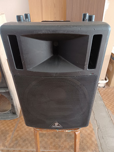 BEHRINGER B300 (1 фото из 1)