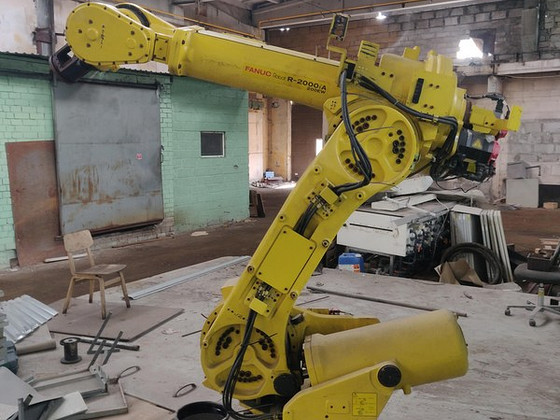 Промышленный робот Fanuc R-2000iA 200EW, 2006 г.