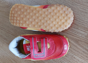 Кроссовки Nike размер 21,5 (3 фото из 3)