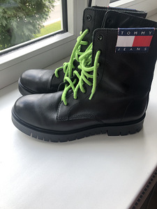 Tommy Hilfiger ботинки р.37 (1 фото из 5)