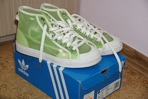 Кроссовки Adidas (1 фото из 5)